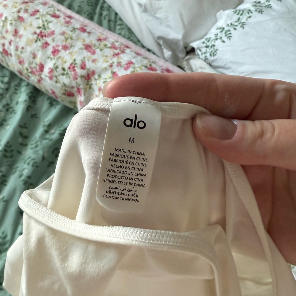 ALO Yoga White Long Sleeve Top - Picture 3 of 3